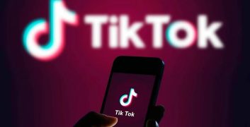 Tải TikTok Hack 37.0.4 MOD Mở khóa Premium, Không logo, Xóa Quảng Cáo, Vô hạn xu APK image